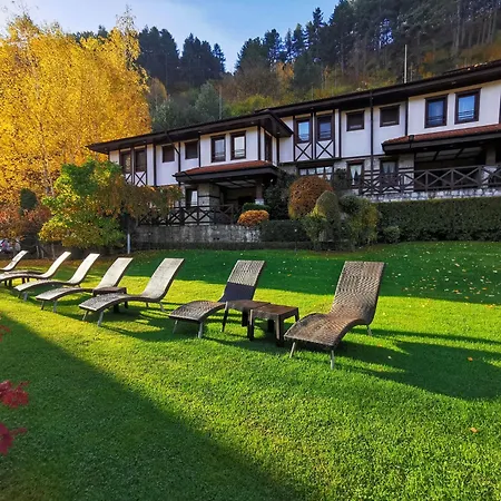 Хотел Ismena Девин